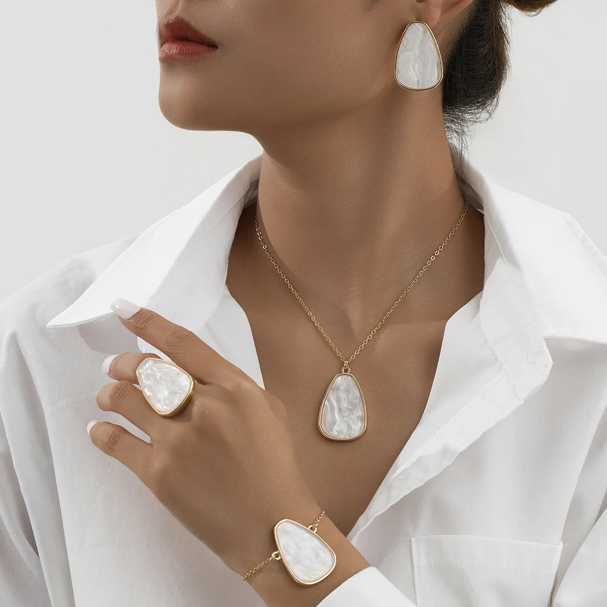 Geometric Oval Jewelry Set