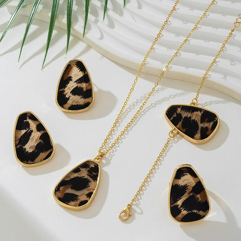 Geometric Oval Jewelry Set