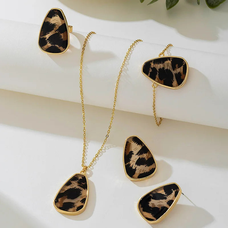 Geometric Oval Jewelry Set